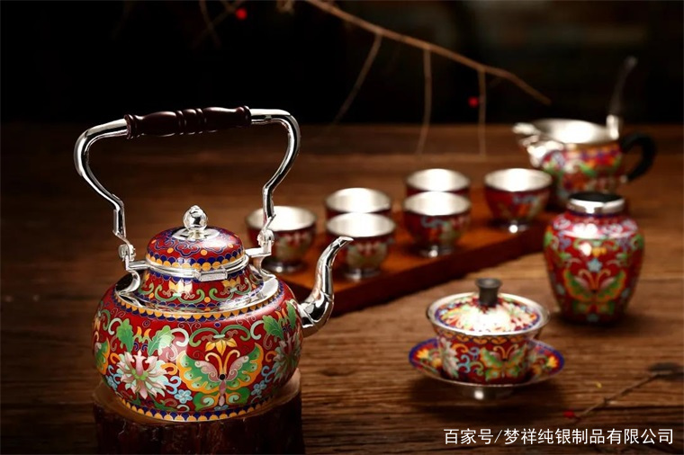 内蒙古那达慕：草原上的英雄盛会